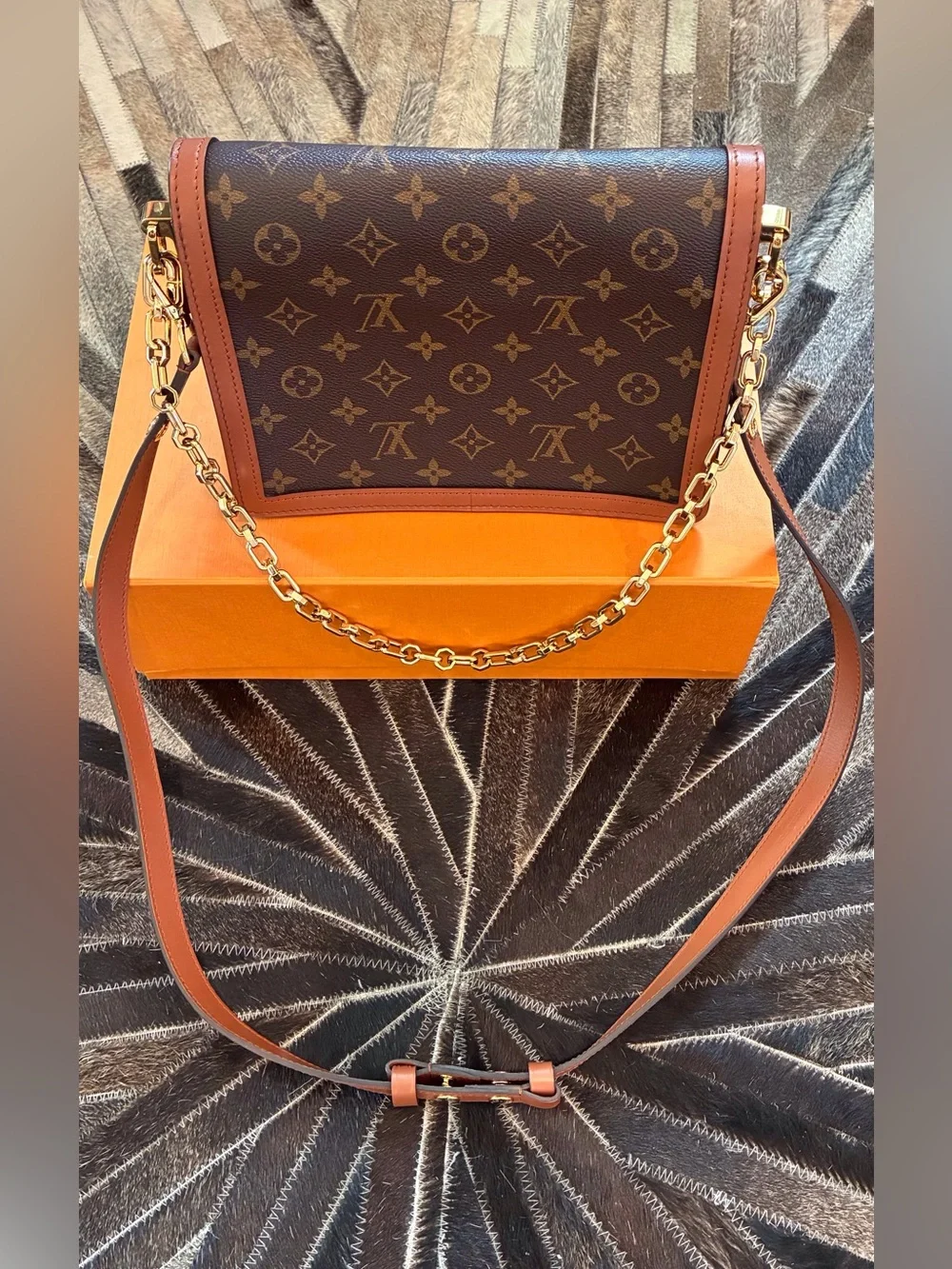 Louis Vuitton Dauphine MM